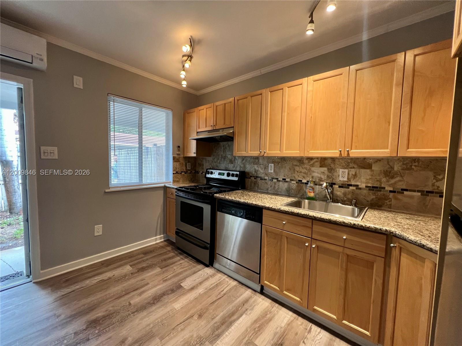 ASTRA CONDO - Residential