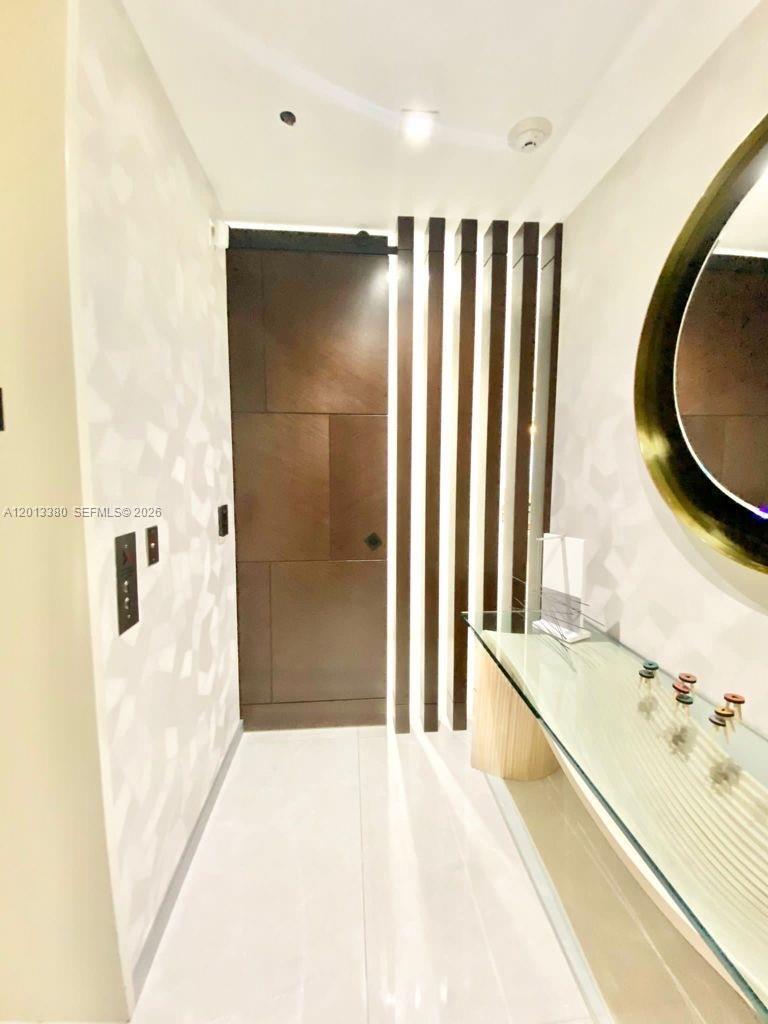 16901 Collins Ave 701