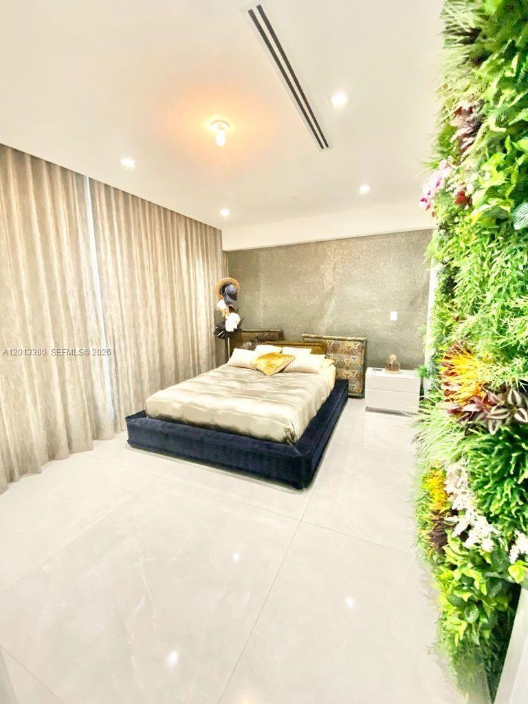 JADE SIGNATURE CONDO - Residential Lease