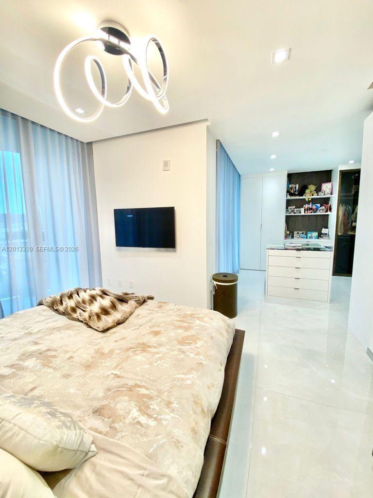 JADE SIGNATURE CONDO - Residential Lease