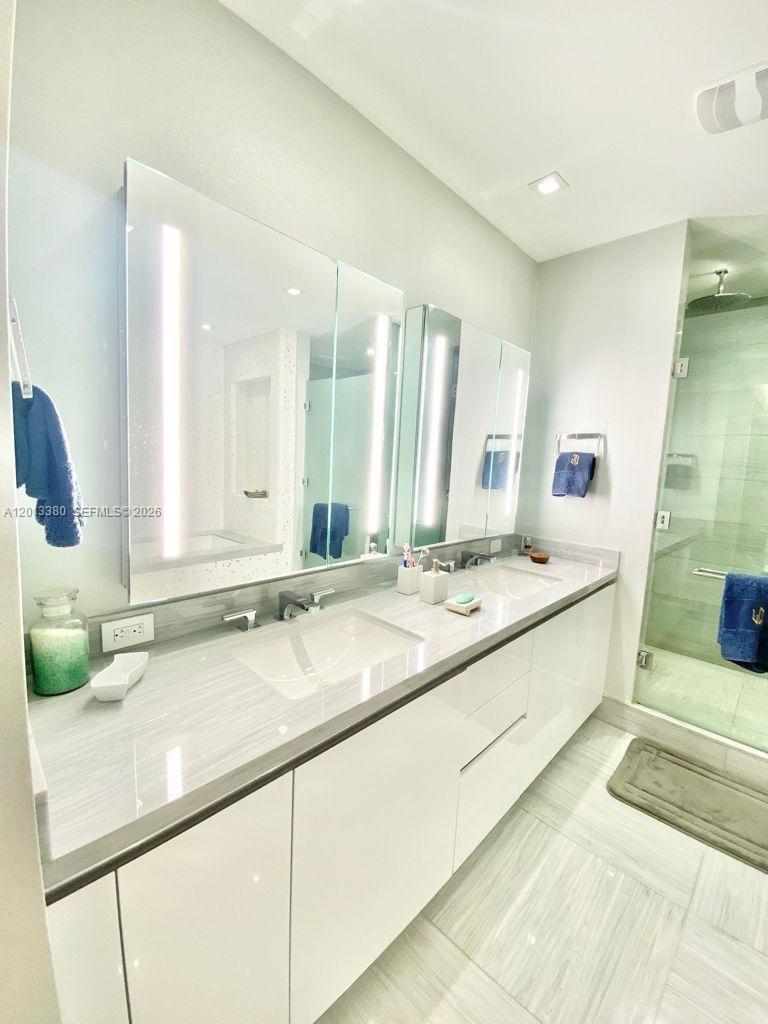JADE SIGNATURE CONDO - Residential Lease