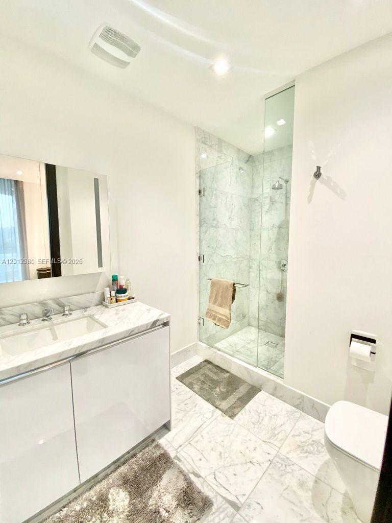 JADE SIGNATURE CONDO - Residential Lease
