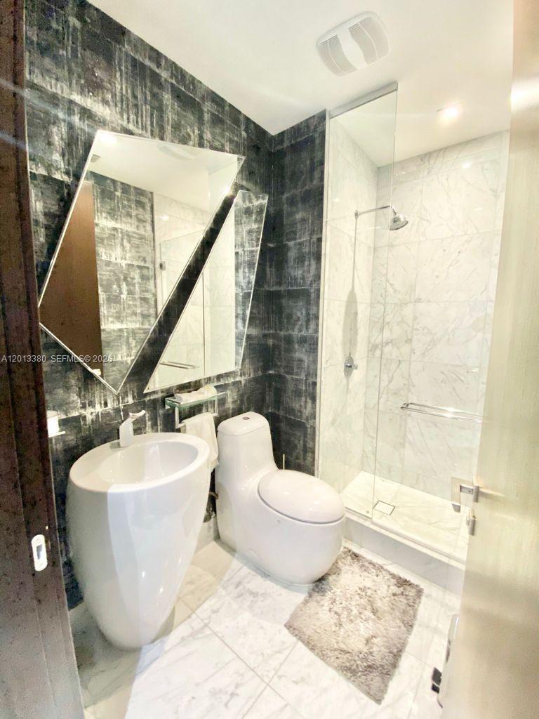 JADE SIGNATURE CONDO - Residential Lease