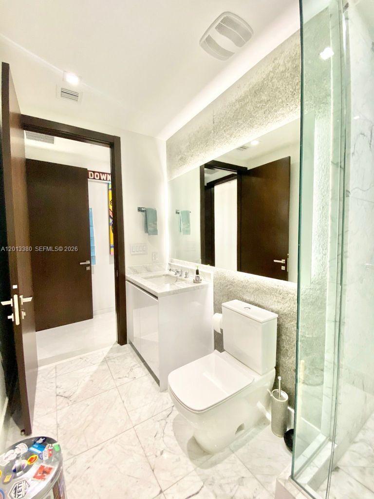 JADE SIGNATURE CONDO - Residential Lease