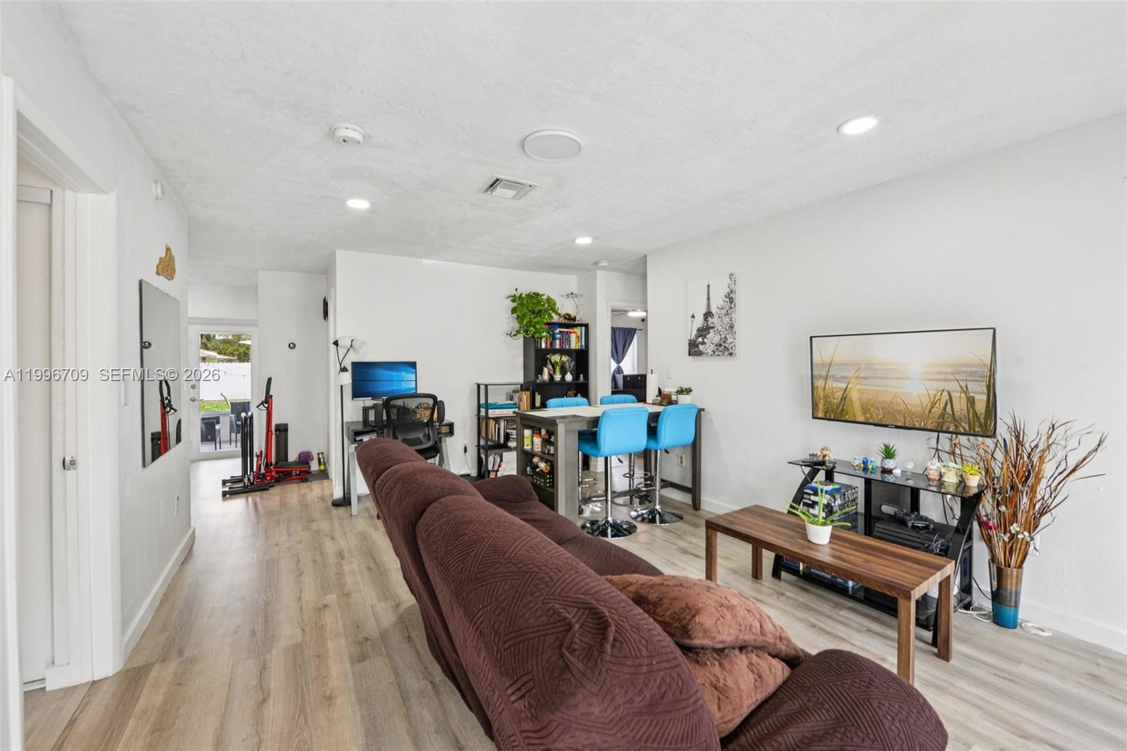 LESLIE ESTATES SEC 2 - Residential