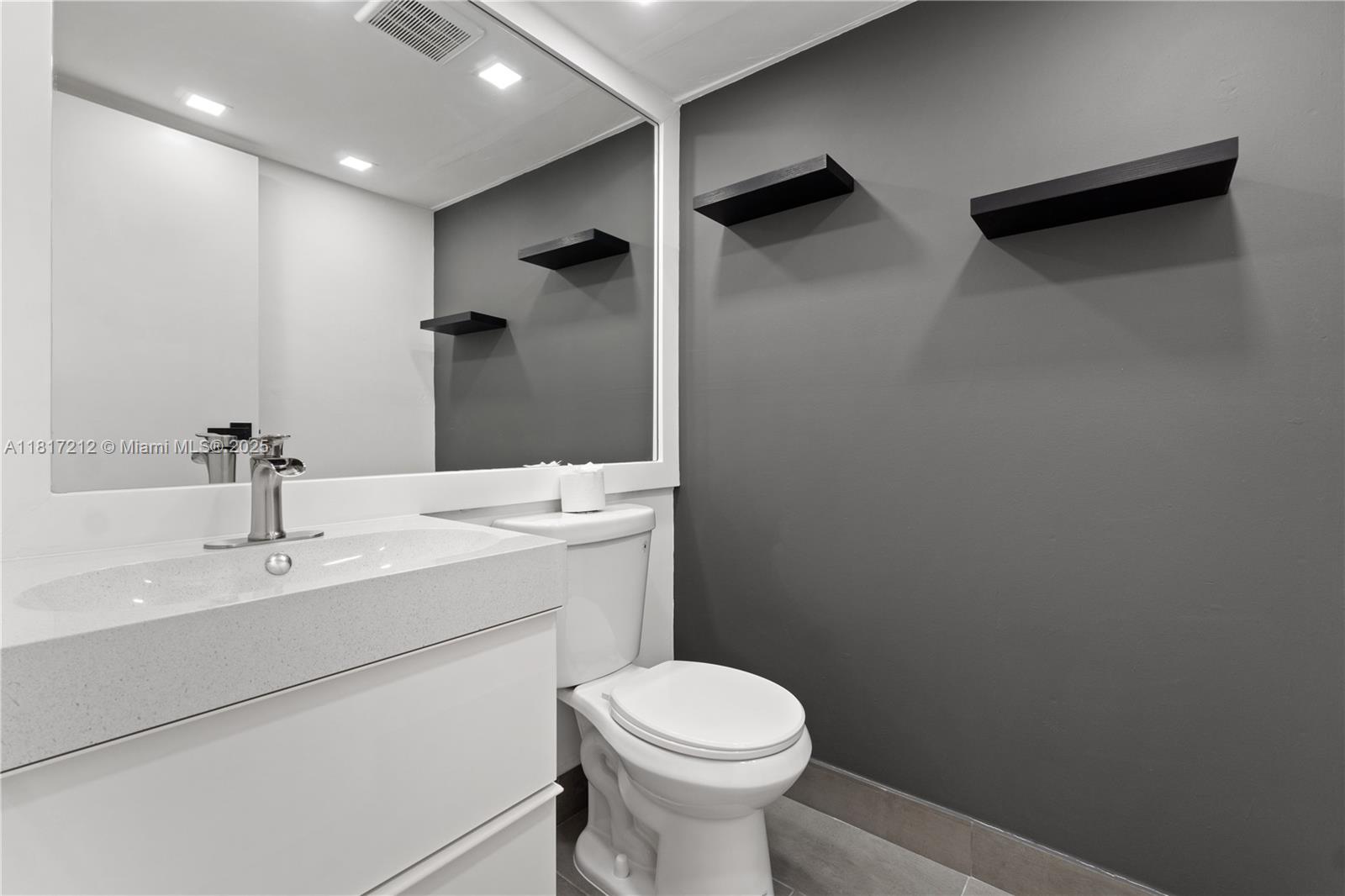 KINGS POINT BRITTANY COND - Residential Lease