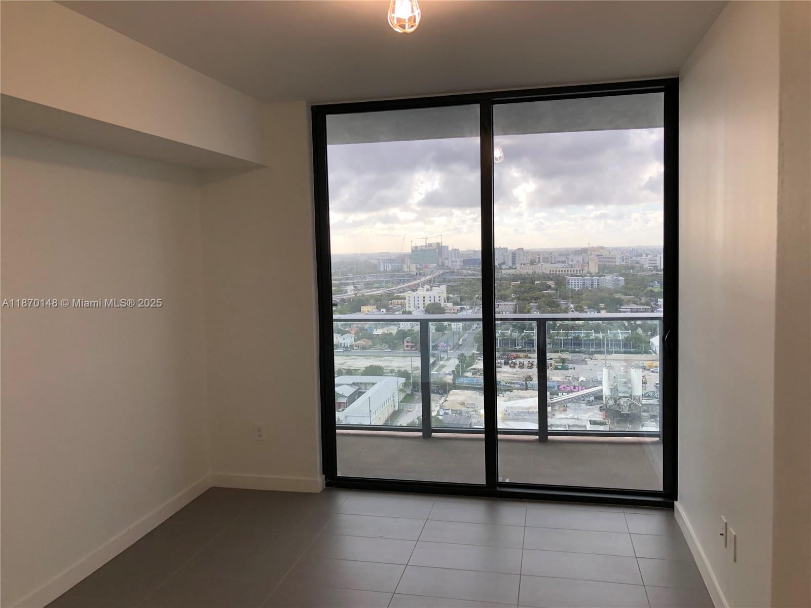 CANVAS CONDO - Residential