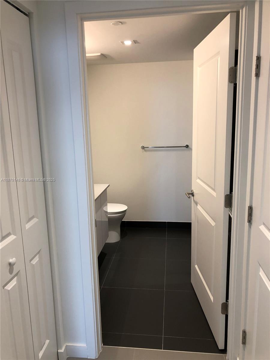 CANVAS CONDO - Residential