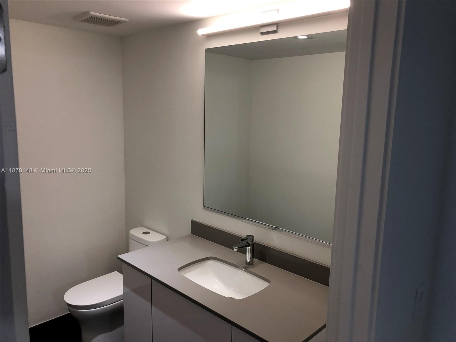 CANVAS CONDO - Residential