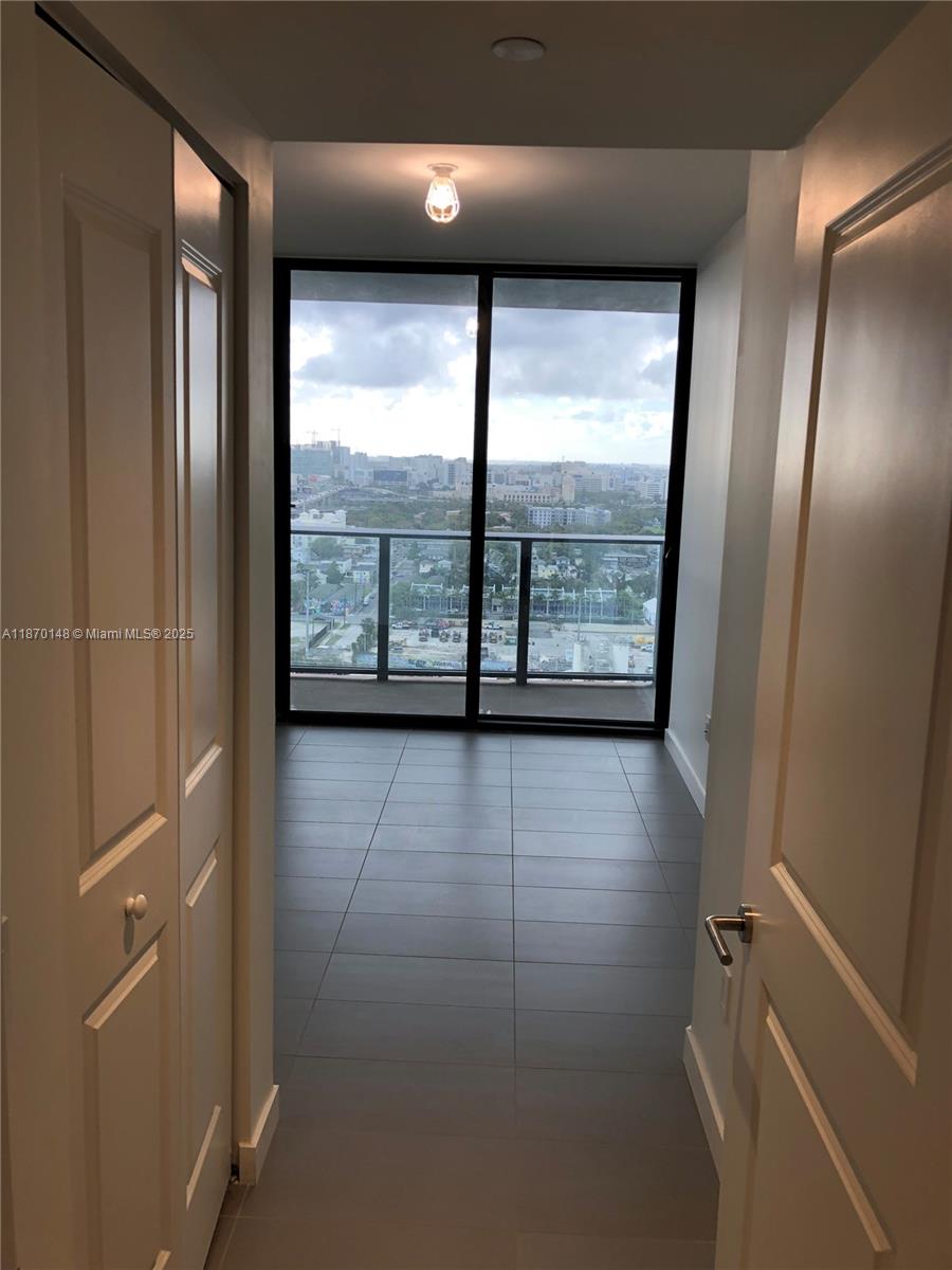 CANVAS CONDO - Residential