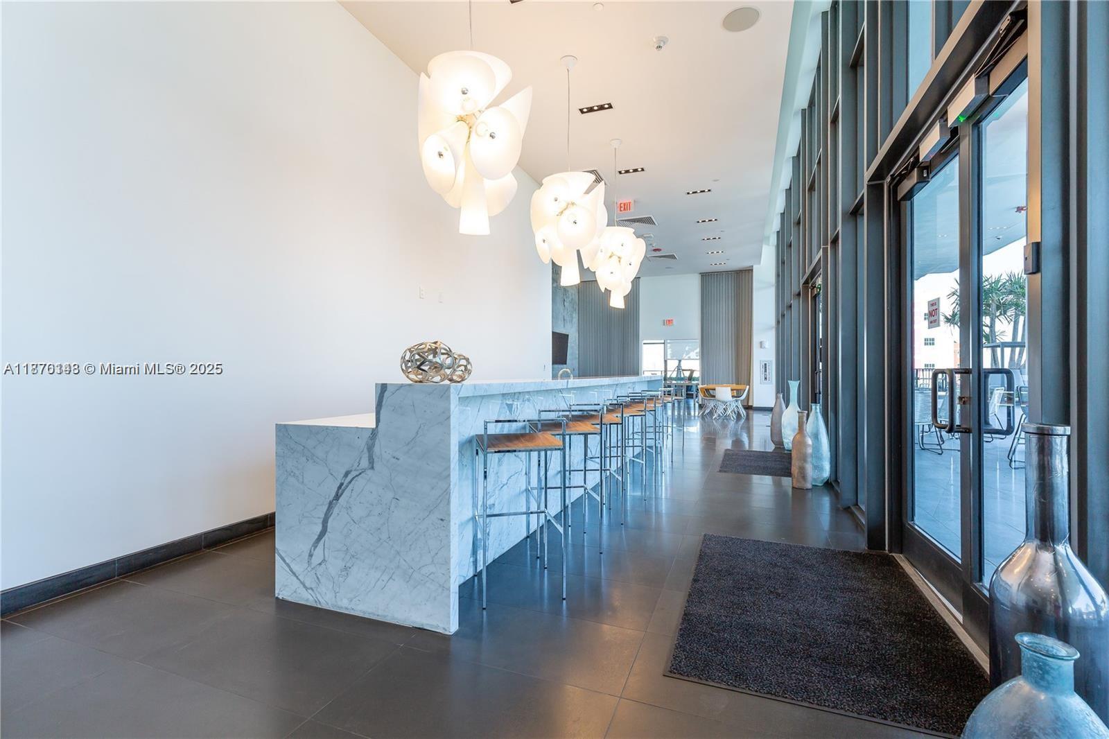 CANVAS CONDO - Residential