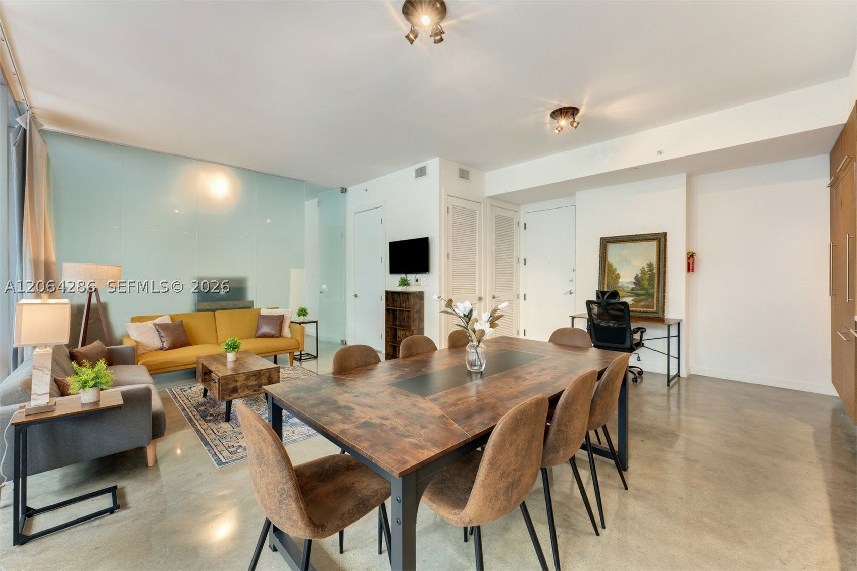 250 NW 24th St 2B