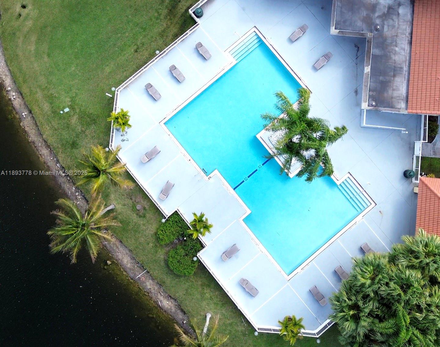 ISLES AT LAGO MAR CONDO - Residential