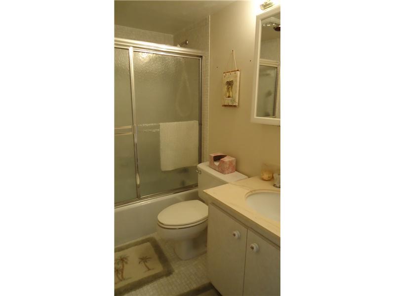 THE HEMISPHERES CONDO - Residential Lease