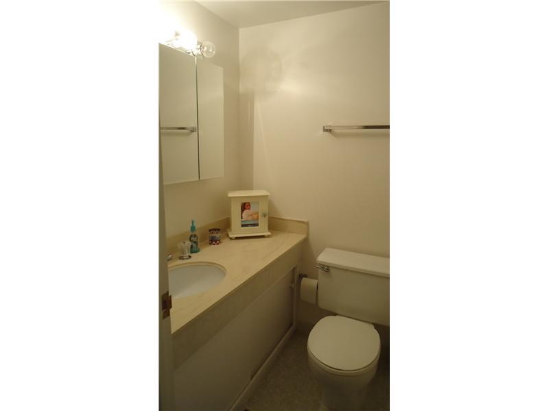 THE HEMISPHERES CONDO - Residential Lease