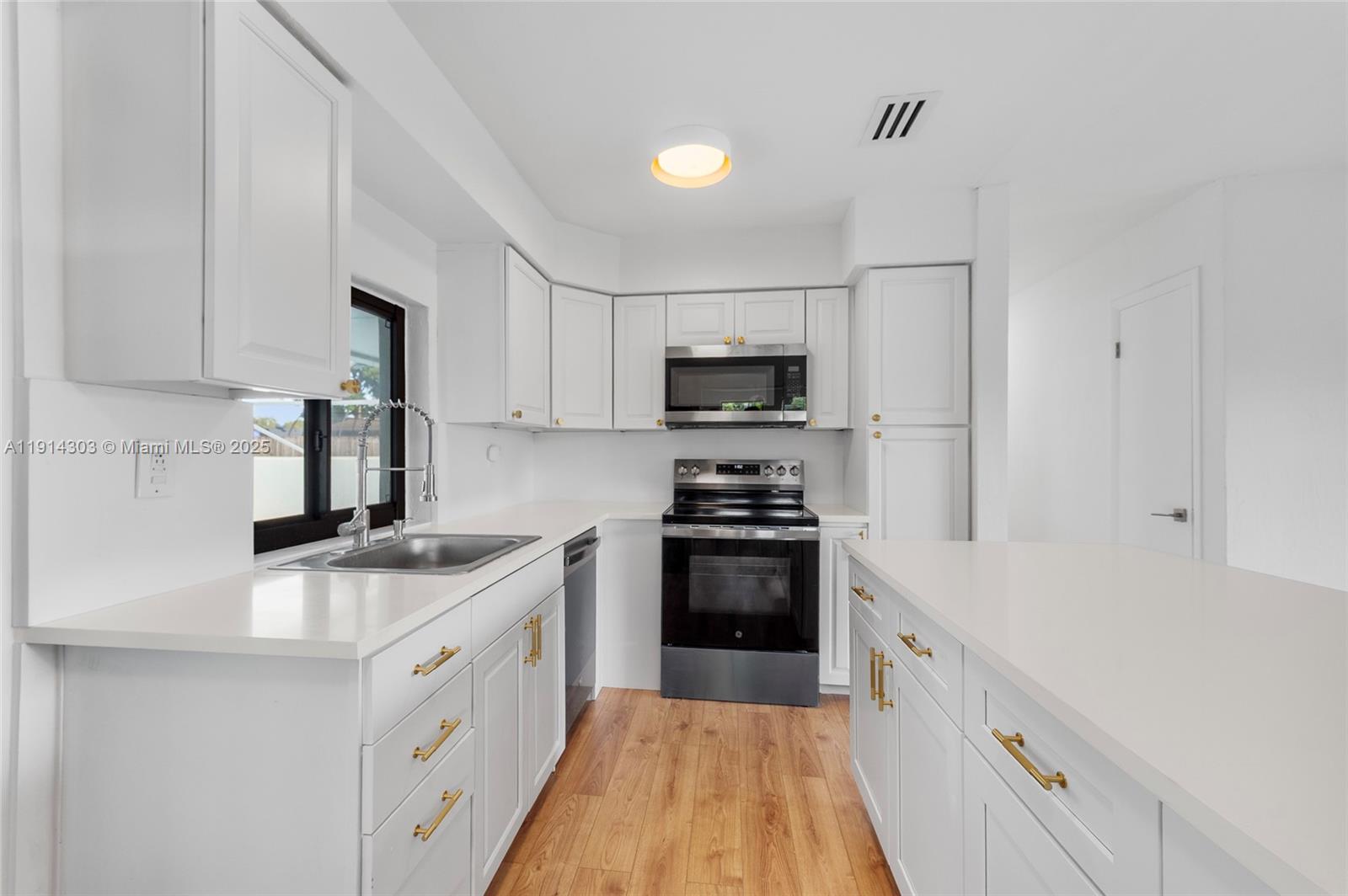 CUTLER RIDGE SEC 6 - Residential