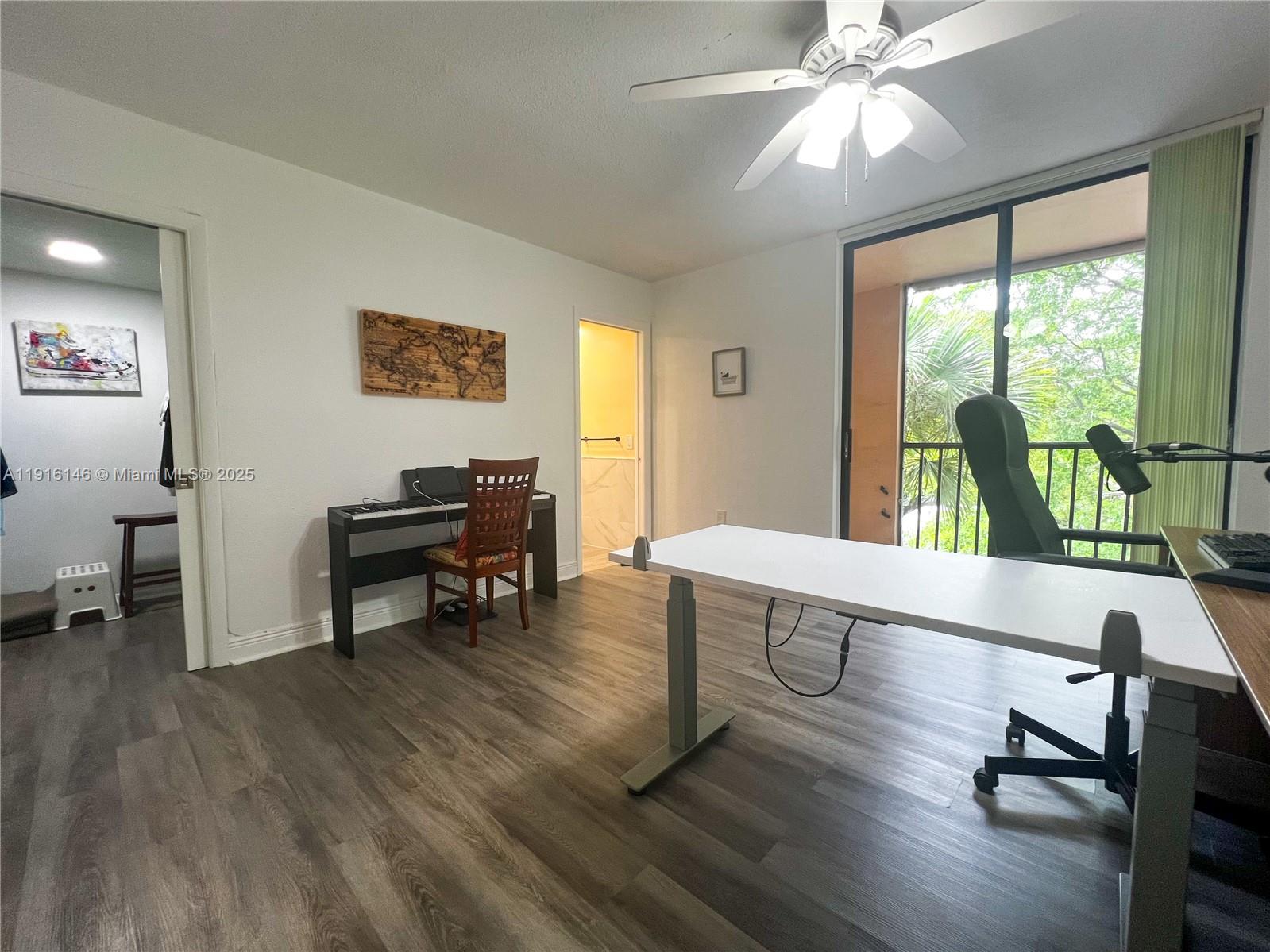 HORIZONS WEST CONDO #5 - Residential