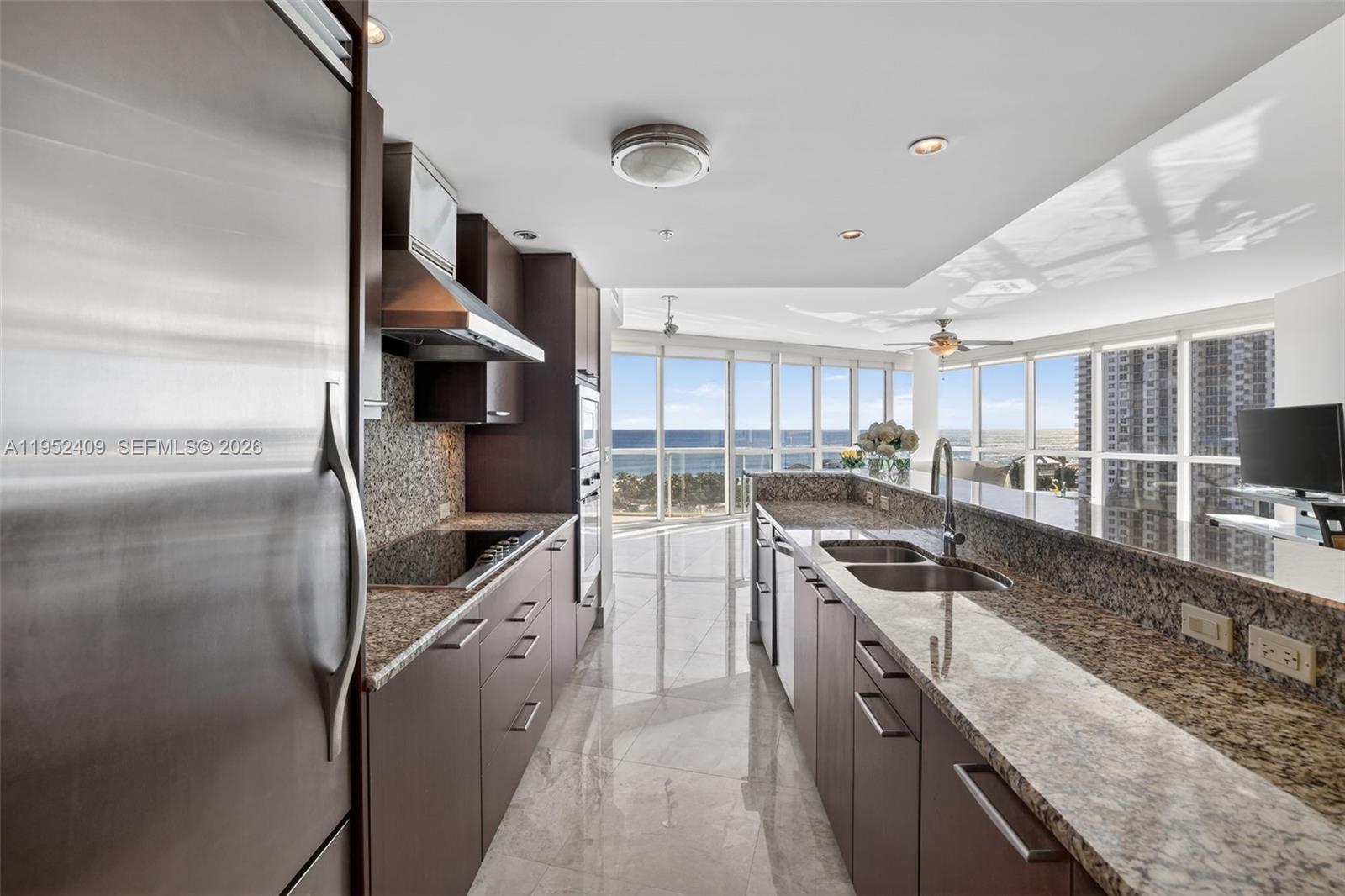 PLAZA AT OCEANSIDE (THE) - Residential