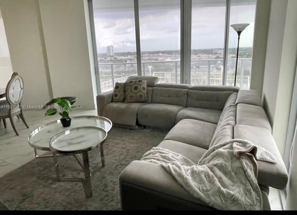 2000 Metropica Way 1009