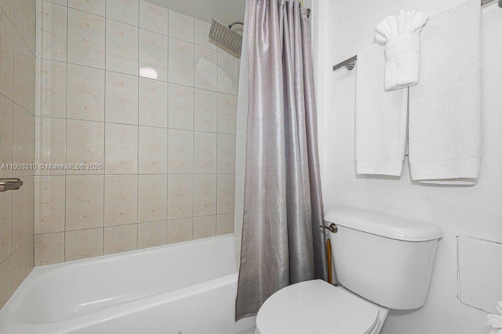 RONEY PALACE CONDO - Residential Lease