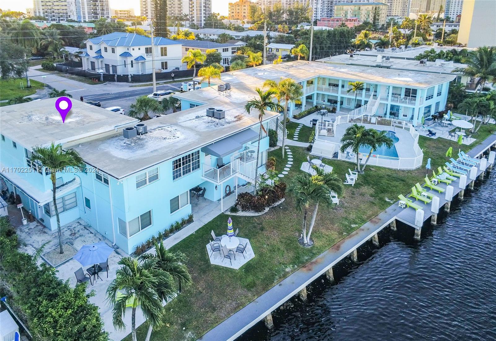 605 N Riverside Dr 10
