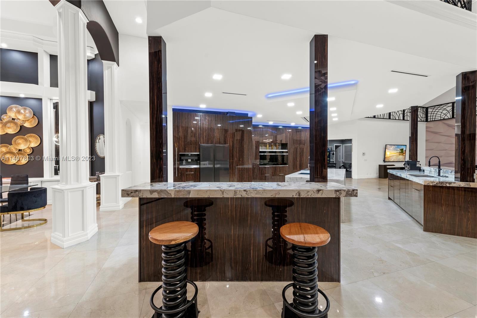 EXOTIC ACRES - Residential