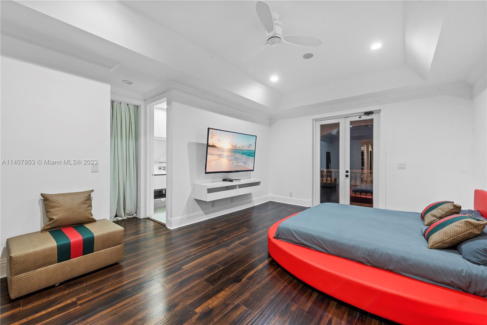 EXOTIC ACRES - Residential