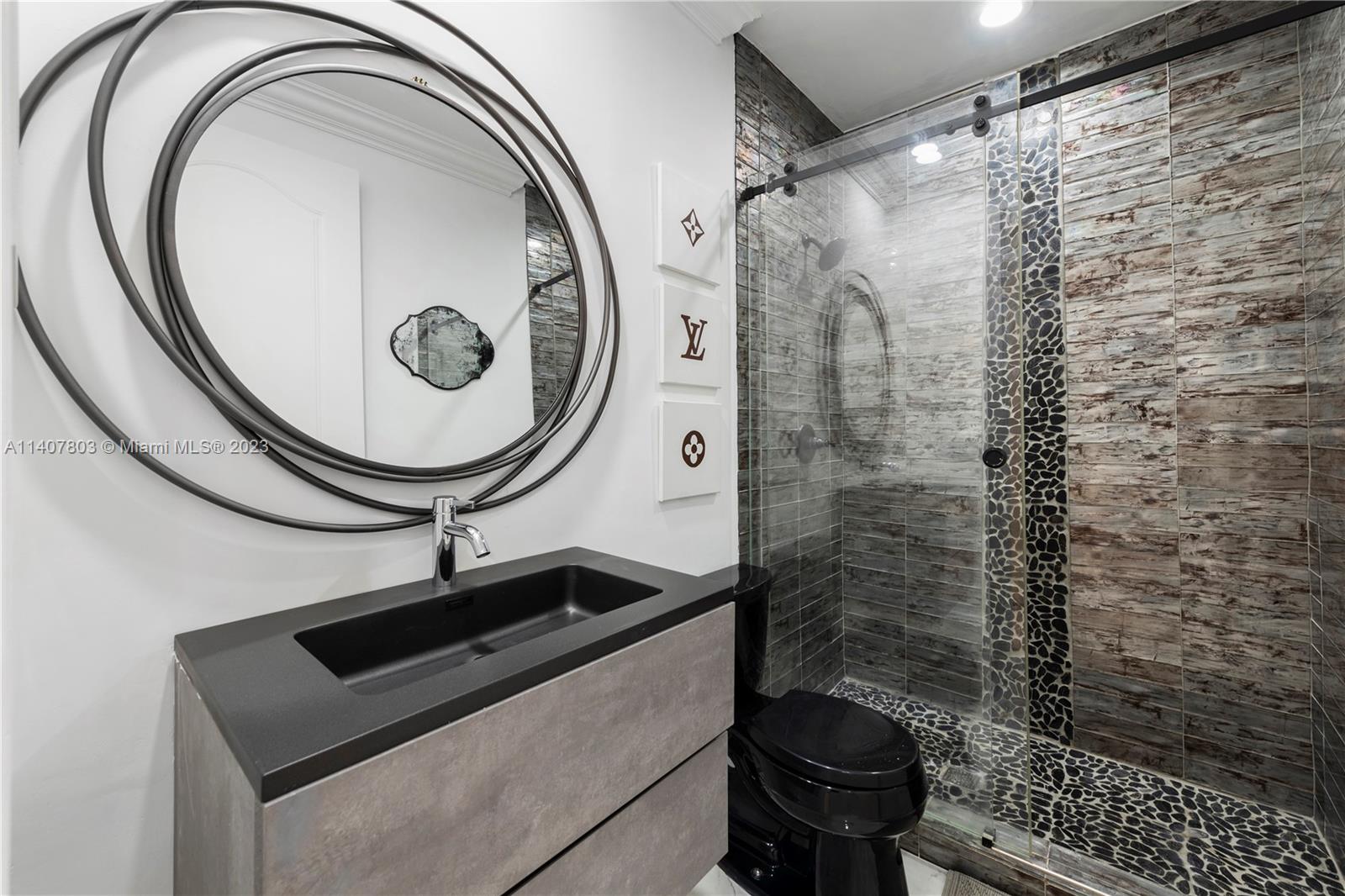 EXOTIC ACRES - Residential