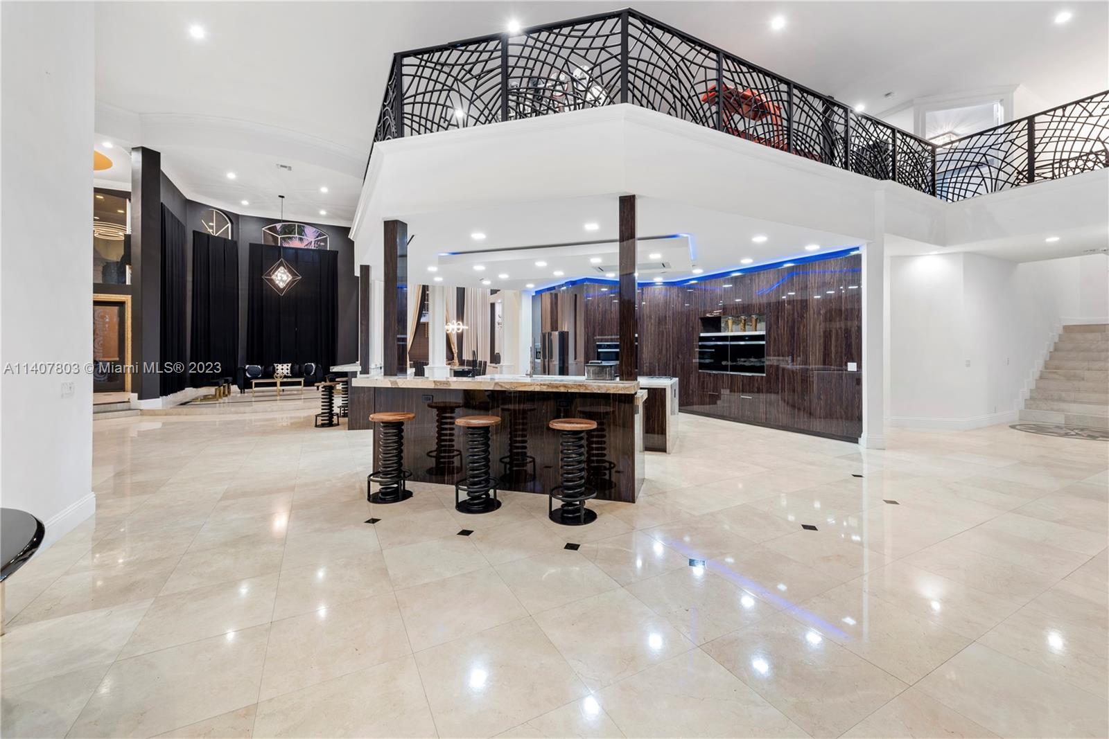 EXOTIC ACRES - Residential