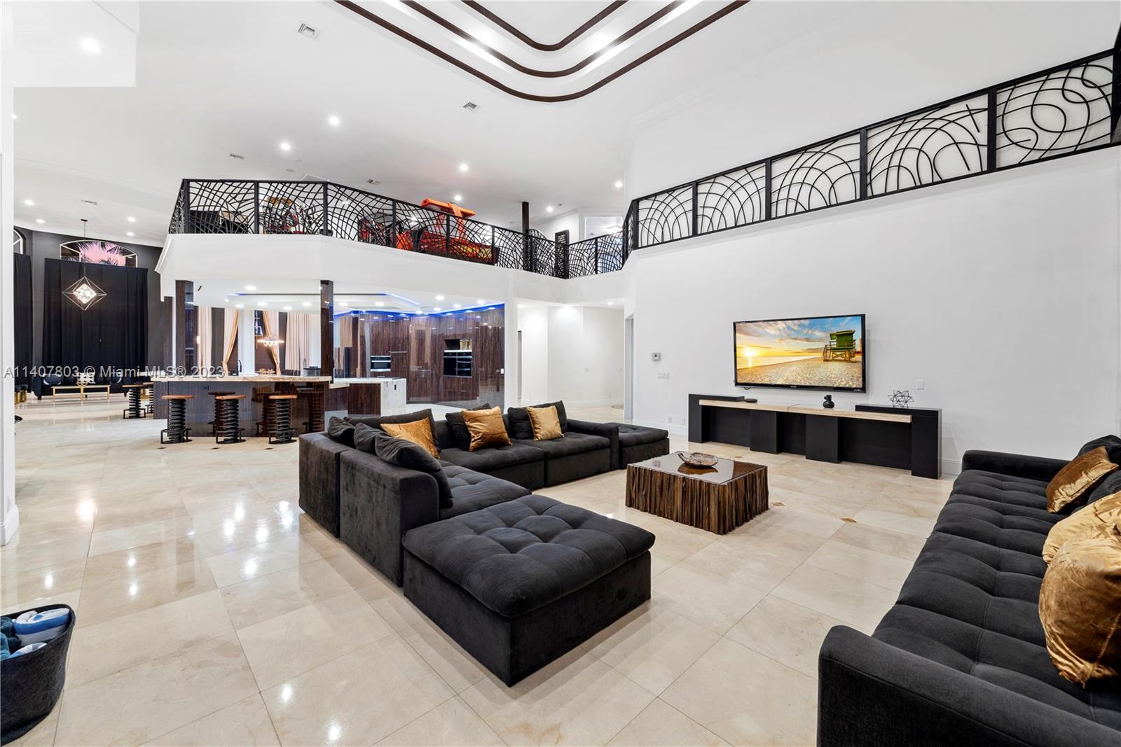 EXOTIC ACRES - Residential