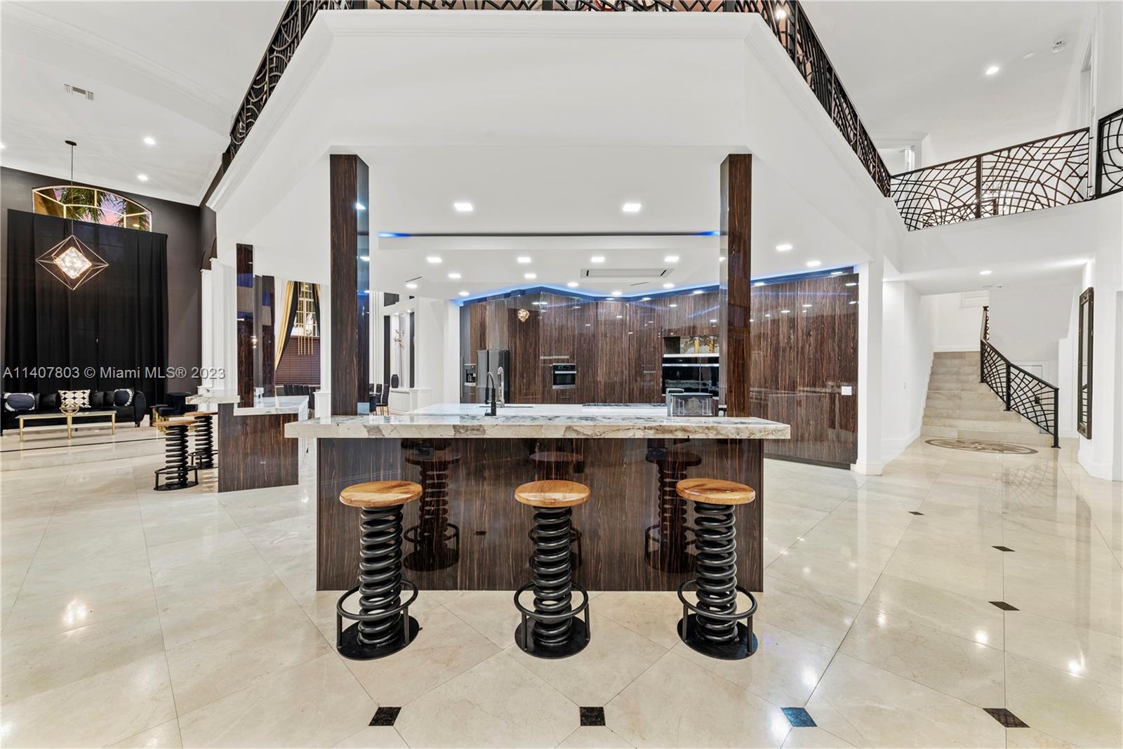 EXOTIC ACRES - Residential