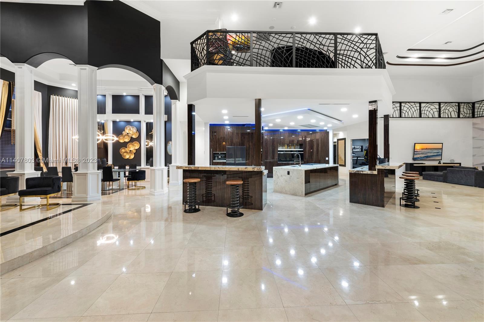 EXOTIC ACRES - Residential