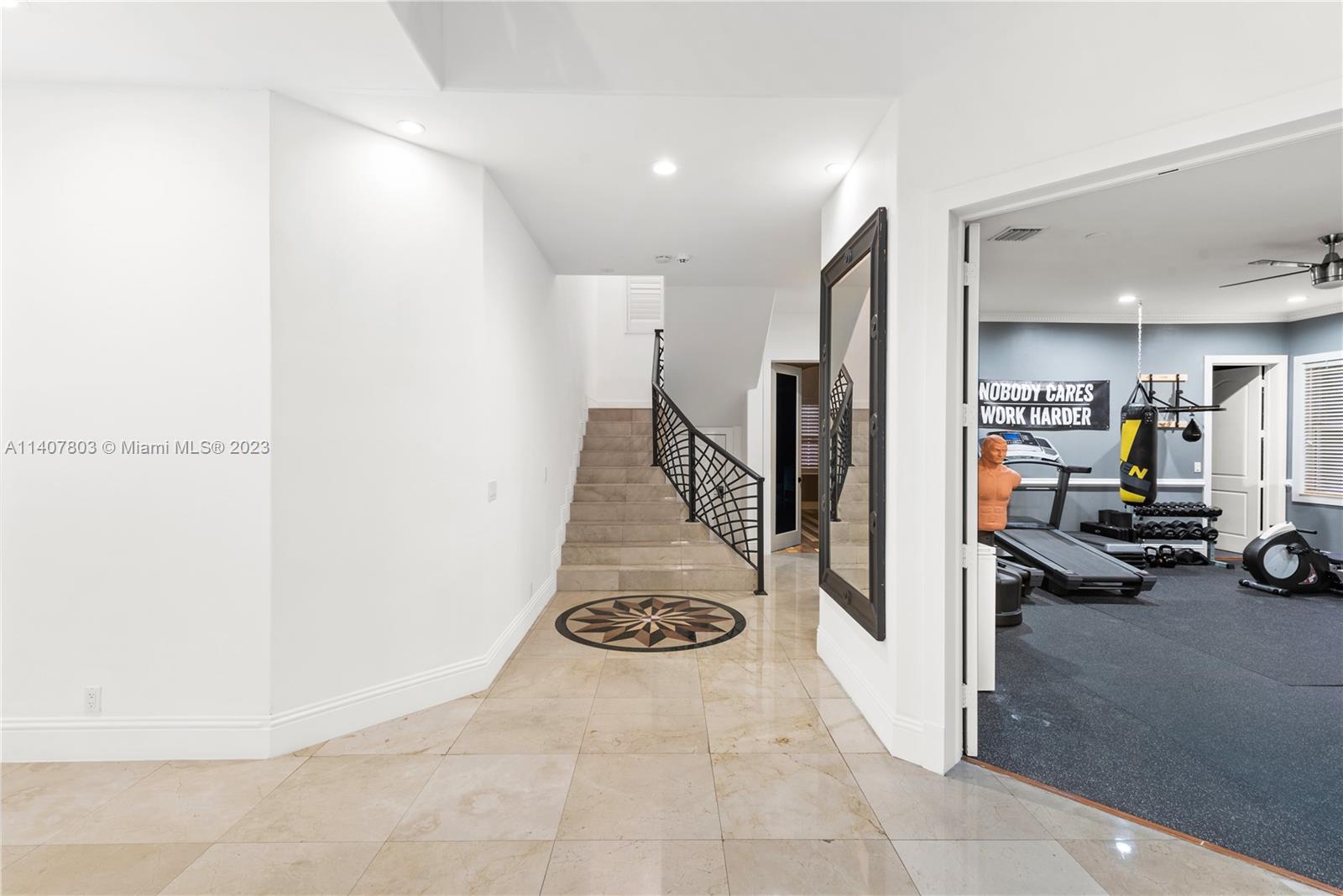 EXOTIC ACRES - Residential