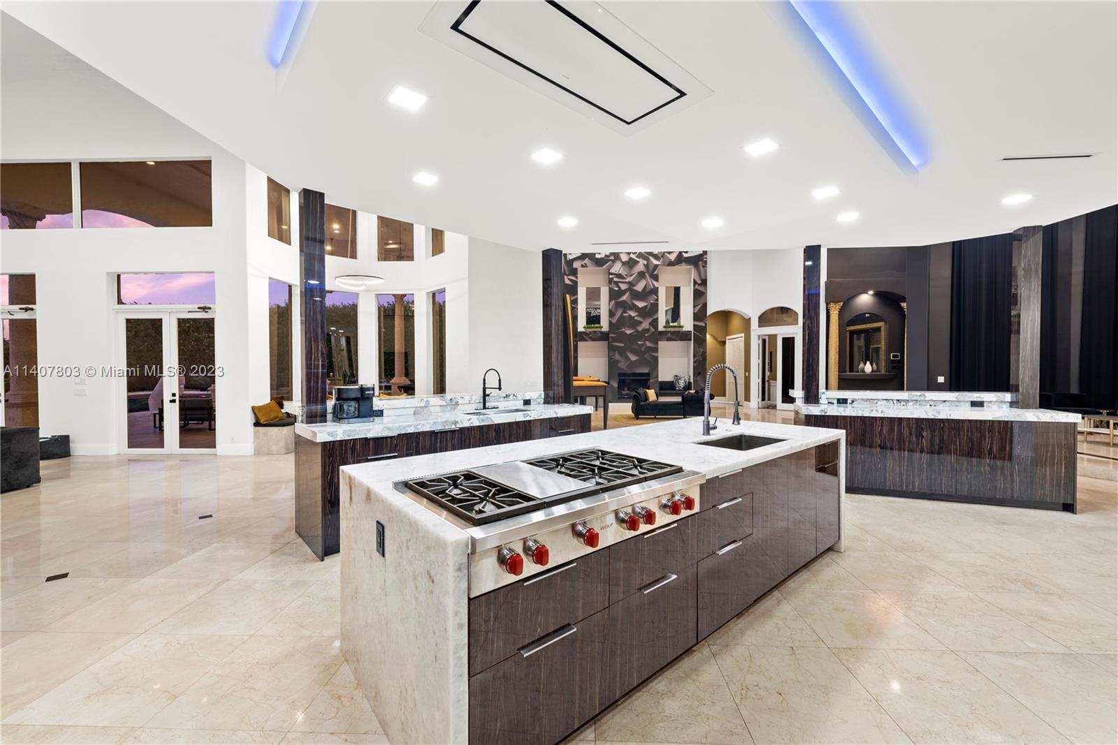 EXOTIC ACRES - Residential