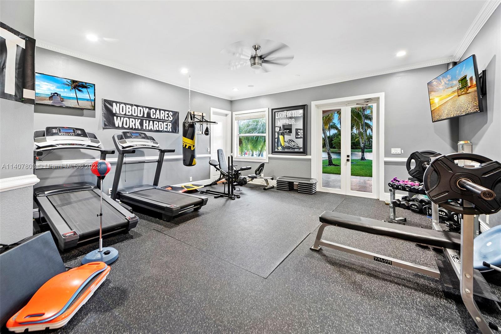 EXOTIC ACRES - Residential