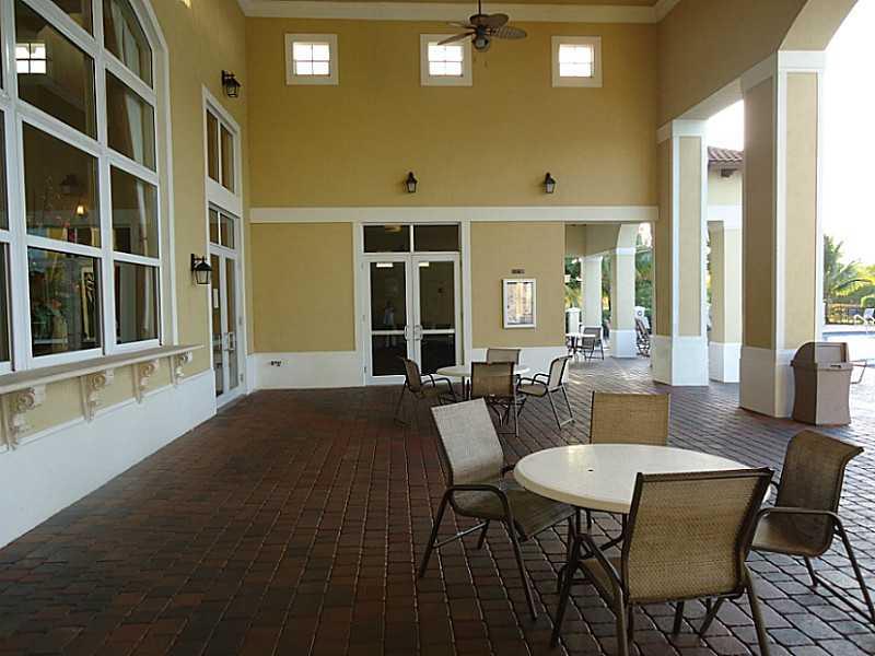 THE COURTS AT BAYSHORE II - Residential Lease
