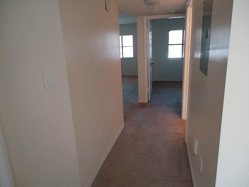 THE COURTS AT BAYSHORE II - Residential Lease