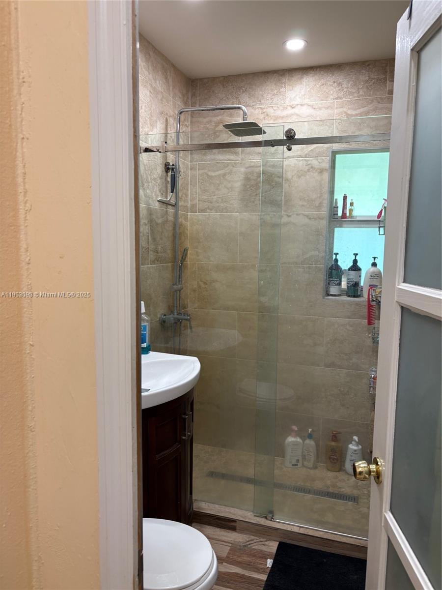 PINE TREE PARK 1ST ADDN - Residential