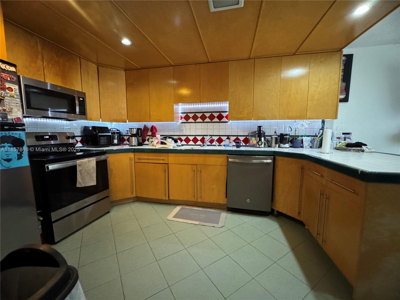 SNAPPER VILLAGE CONDO PHA - Residential