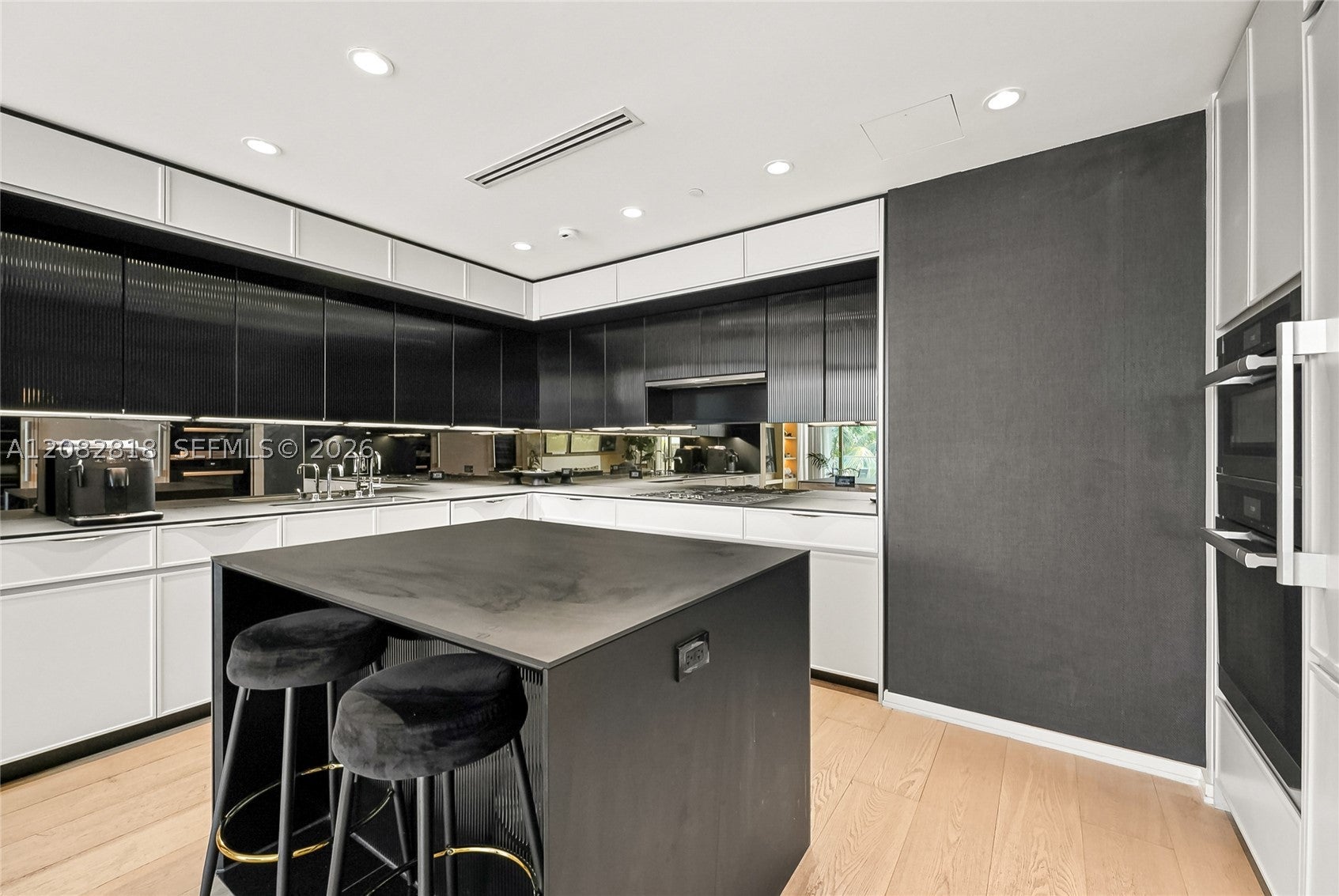 300 Collins Ave 3A