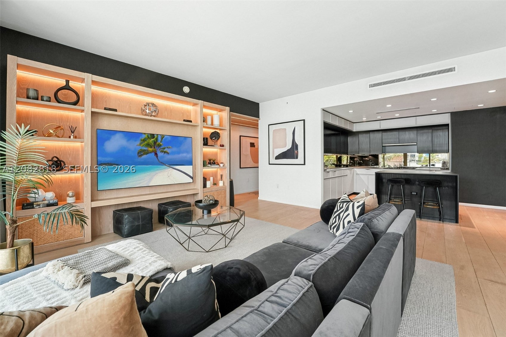 300 Collins Ave 3A
