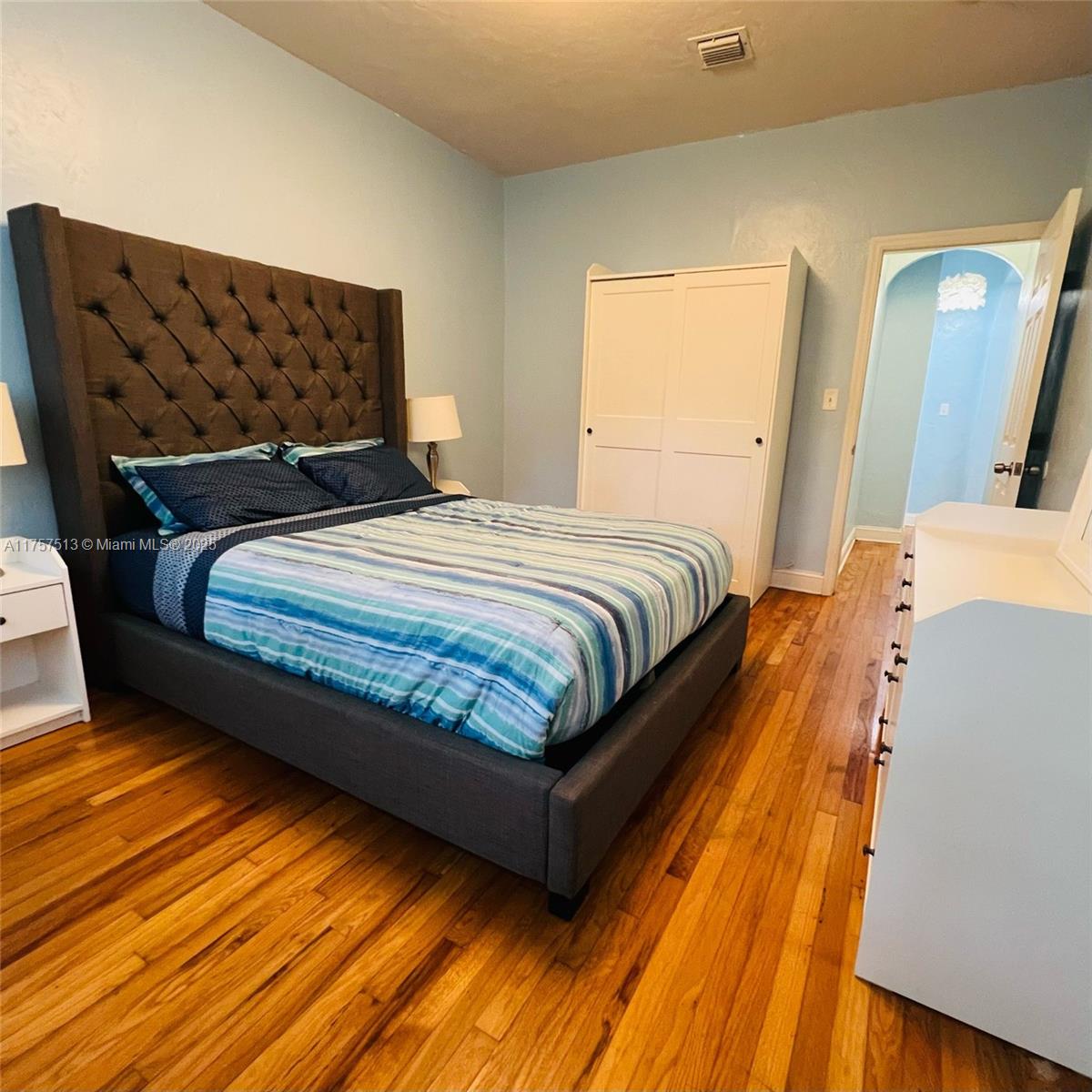 VILLA GATSBY CONDO - Residential