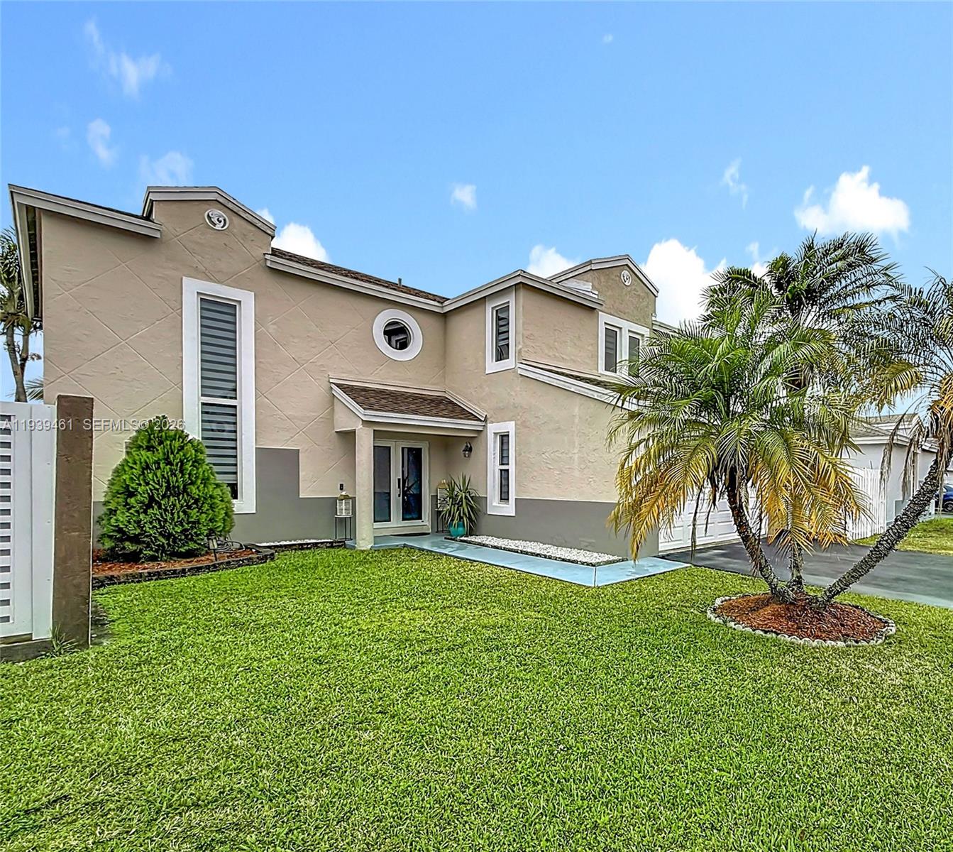 PANACHE SEC 1 - Residential