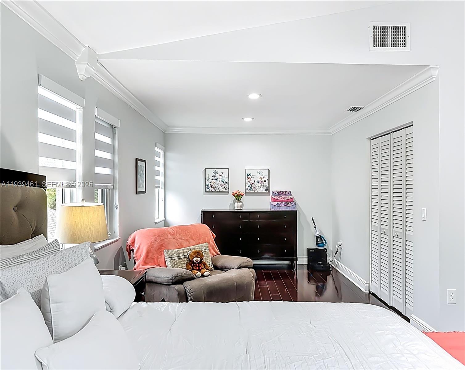 PANACHE SEC 1 - Residential