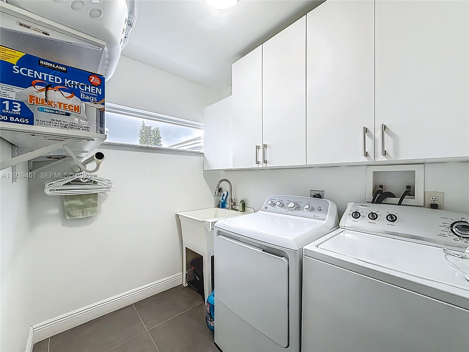 PANACHE SEC 1 - Residential