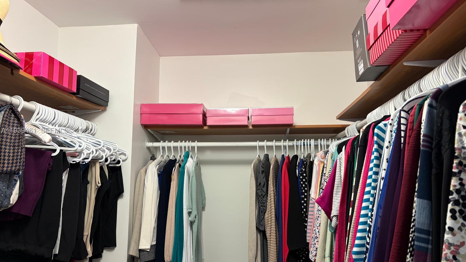 PANACHE SEC 1 - Residential