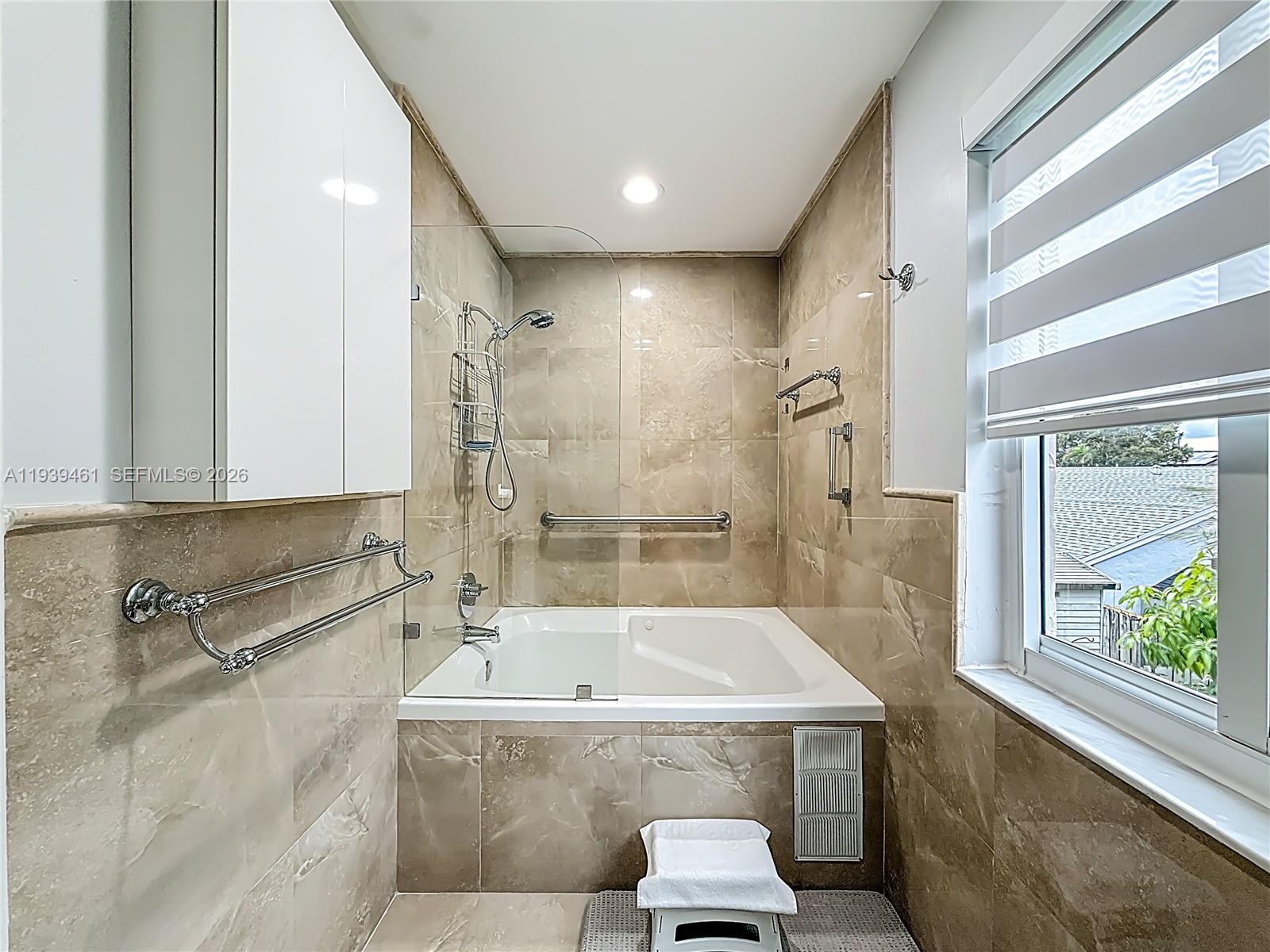 PANACHE SEC 1 - Residential