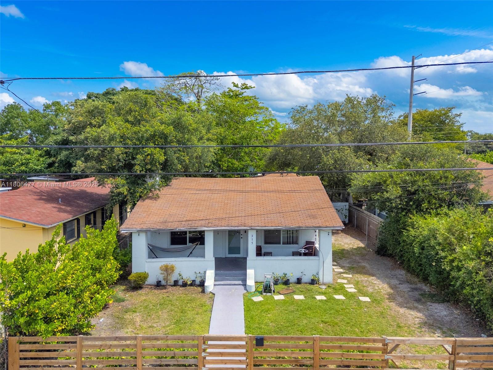 315 NW 50th St 0