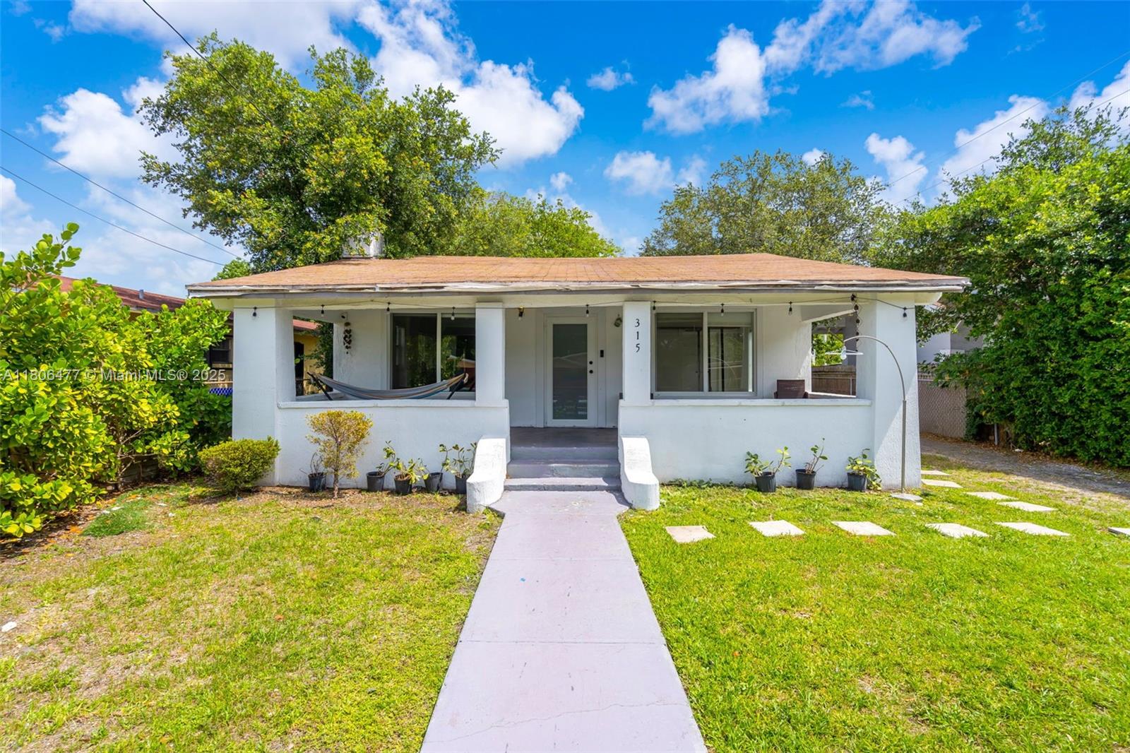 315 Nw 50th St, Miami, Broward County, Florida - 3 Bedrooms  
2 Bathrooms - 