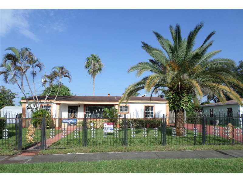 4 bedroom, 2 bathroom home in Miami Gardens. large back yard with a pool. Perfect for entertaining. Centrally located near highways, shopping and entertainment venues. This is a Fannie Mae owned property.